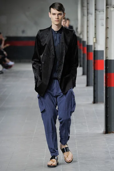 Look 45